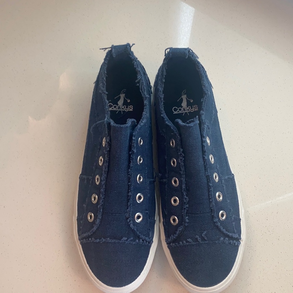 Canvas sneakers